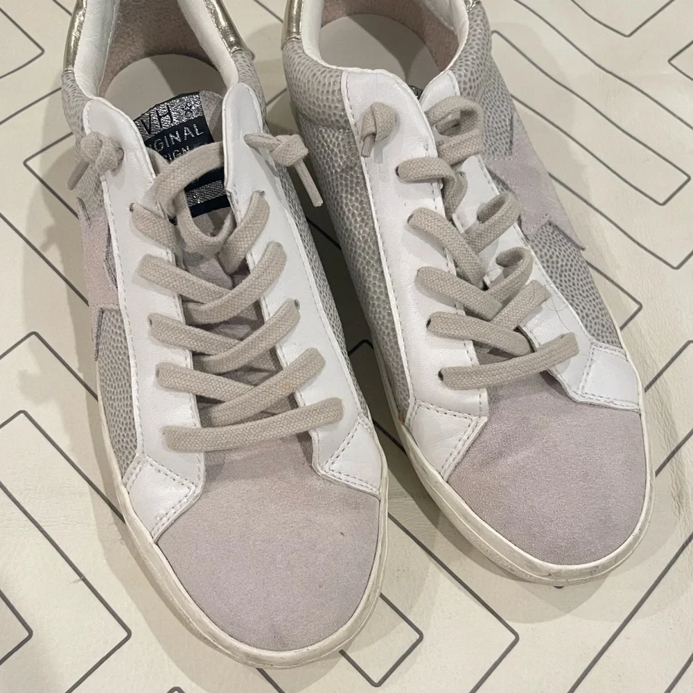 Vintage Havana Flair Sneakers - Picture 4 of 14